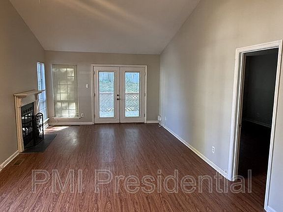 4th image of 1402 Sycamore Ridge Ct