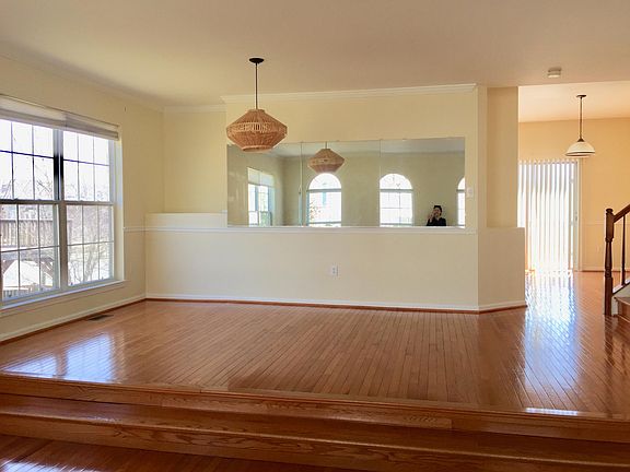 3rd image of 5539 Jowett Ct