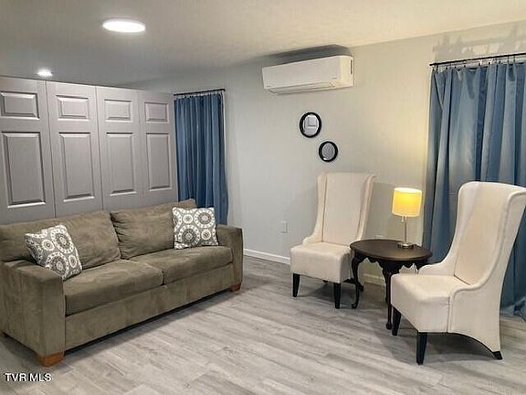 5th image of 1220 Morningside Cir #2