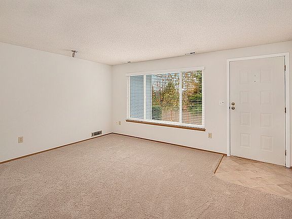 3rd image of 18216 145th Ct NE