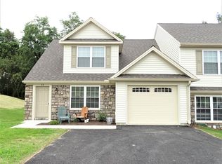 418 Masonic Dr, Elizabethtown, PA 17022