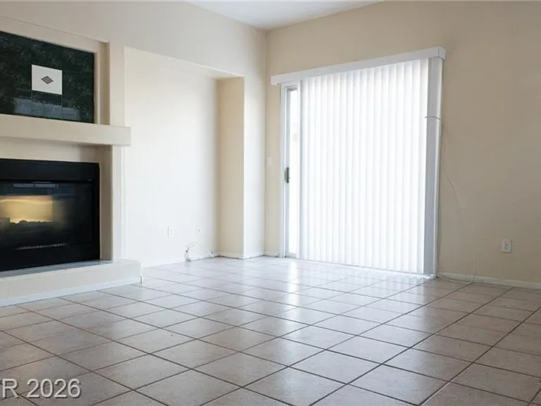 7290 Golden Star Ave — Photo 4