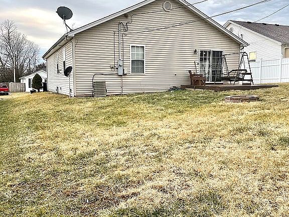 3rd image of 113 Turnberry Dr