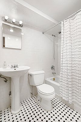 5th image of 222 W 14th St APT 6L