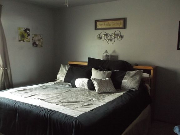 4th image of 406 Rosewood Dr
