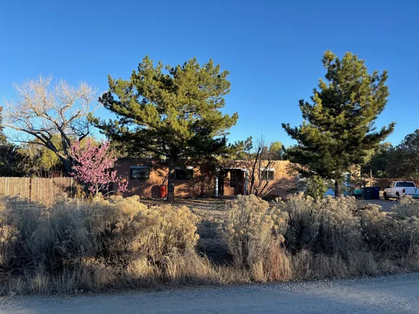 2107 Calle Tecolote, Santa Fe, NM 87505