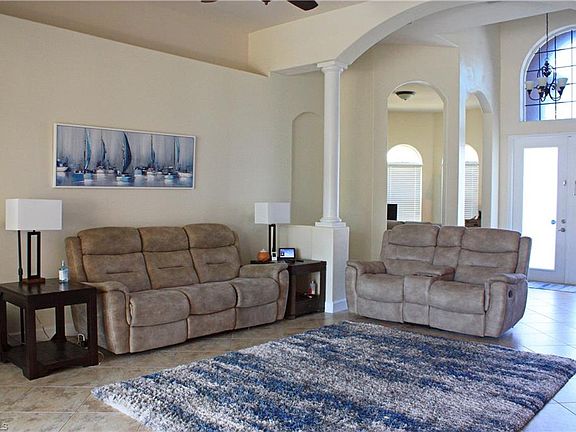 5th image of 27050 Edenrock Ct