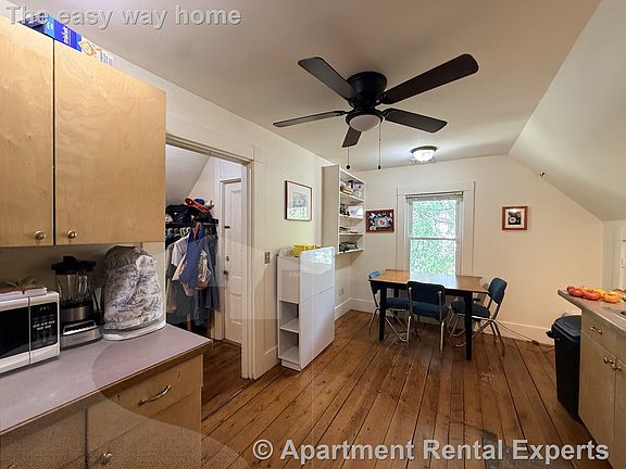 2nd image of 15 Knapp St Unit 2