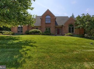 2150 Waterford Dr, Lancaster, PA 17601