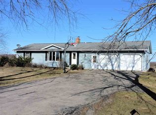 8201 Edgewater Rdg, Omro, WI 54963