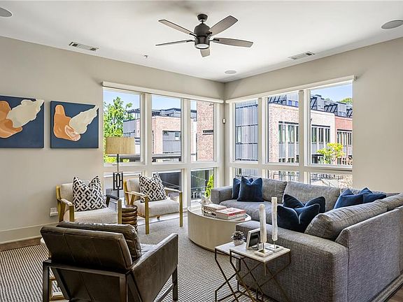 4th image of 1296 Chelsea Cir NW