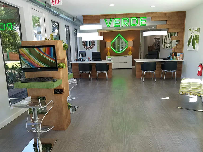 Verde Apartments — Photo 22