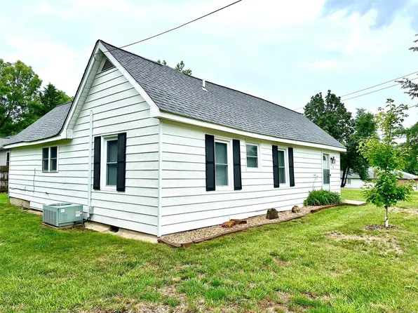 121 Anna St, Saint James, MO 65559