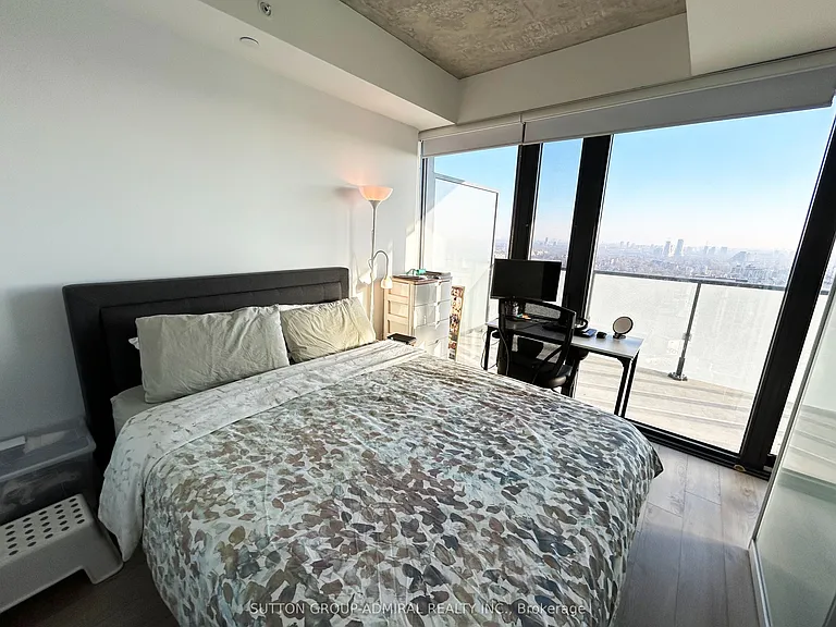 185 Roehampton Ave #2207 — Photo 9