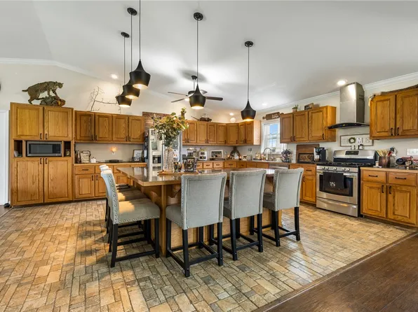83 Old Carpenter Ln, Harrison, AR 72601