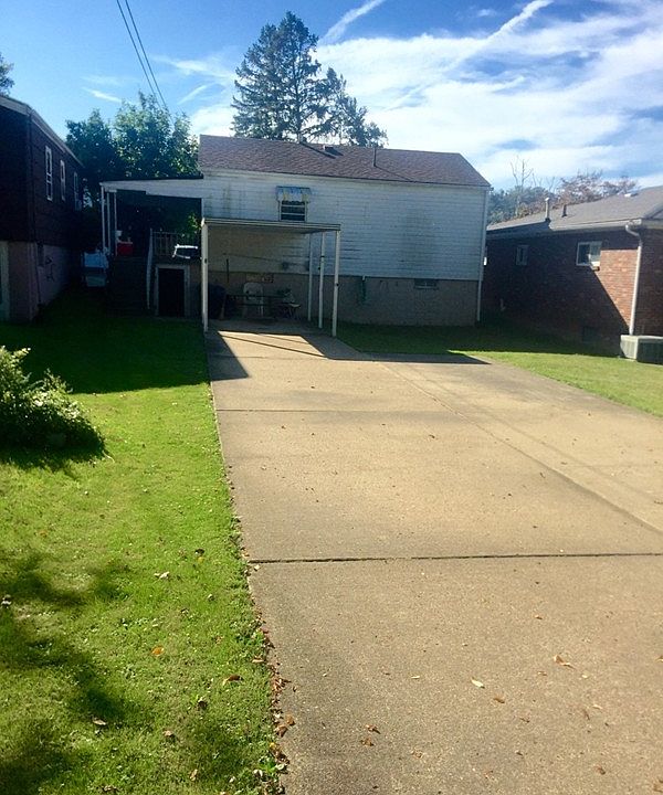 2nd image of 8 Greenlawn Ln