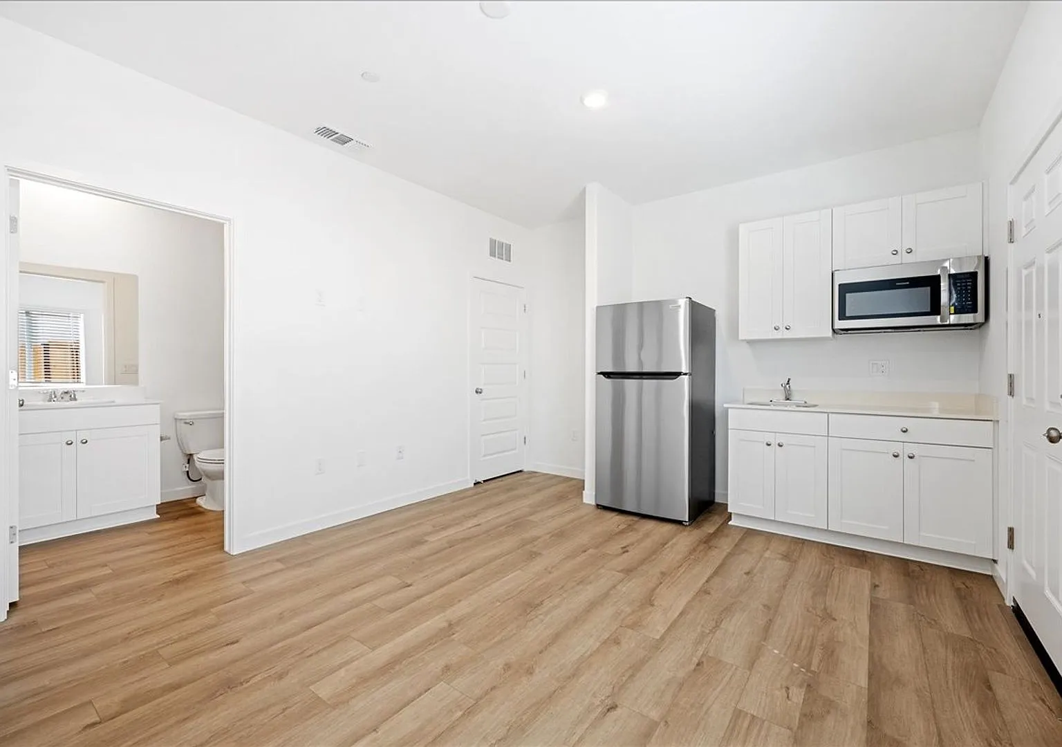 3685 Vestland Ct — Photo 3