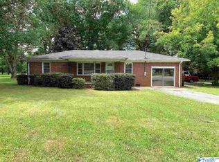 520 Honea Ln, Owens X Rds, AL 35763