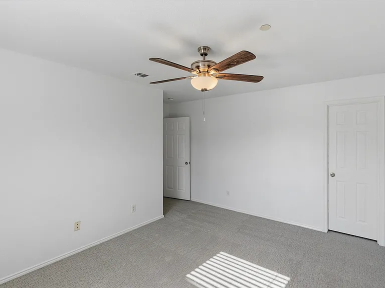 5924 Lost Valley Dr — Photo 25