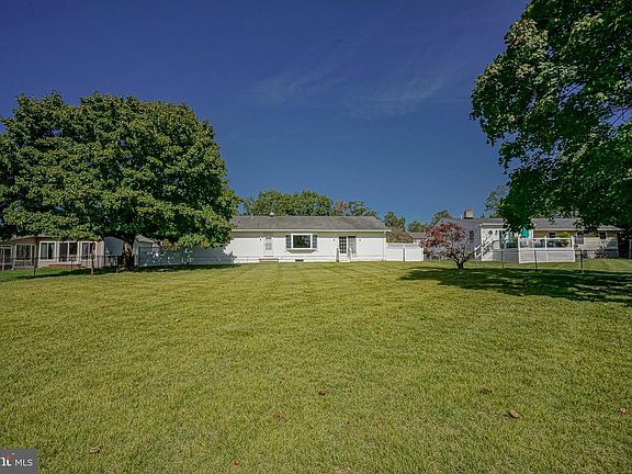 5th image of 734 Allen Ave
