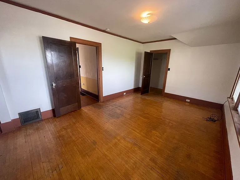 414 N 19th Ave E — Photo 16