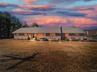 825 Stagecoach Rd W, Lehighton, PA 18235