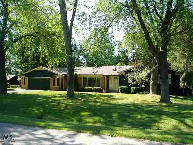 1st image of 4954 Montgomery Dr