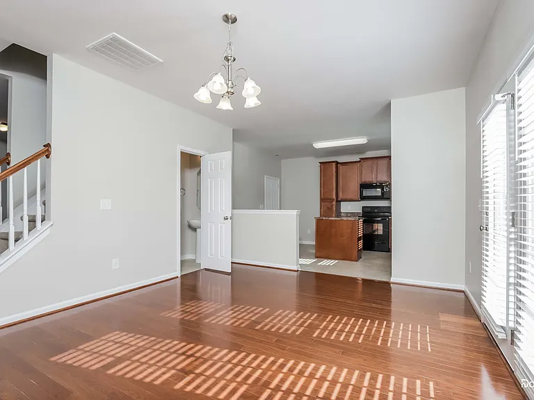 186 Sunflower Ct — Photo 6