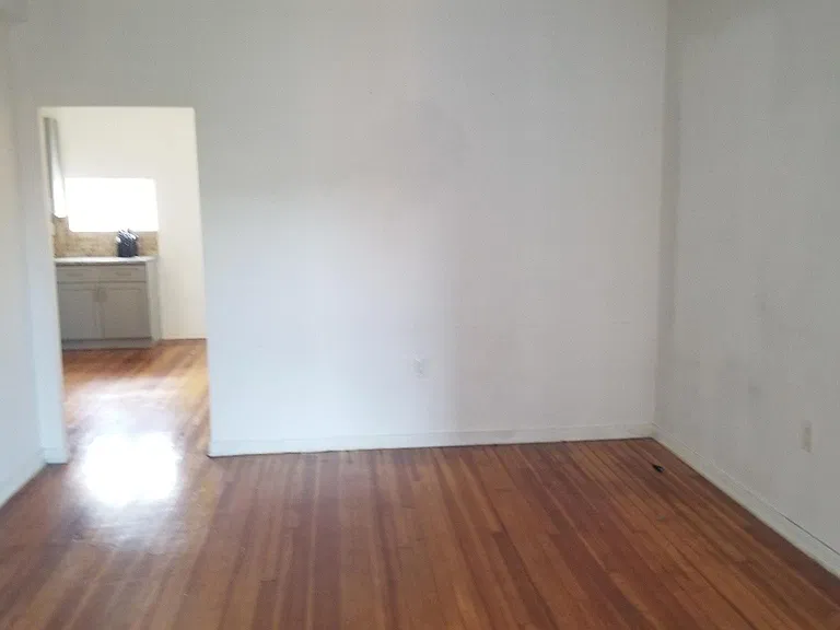 115 4th St #3 — Photo 5