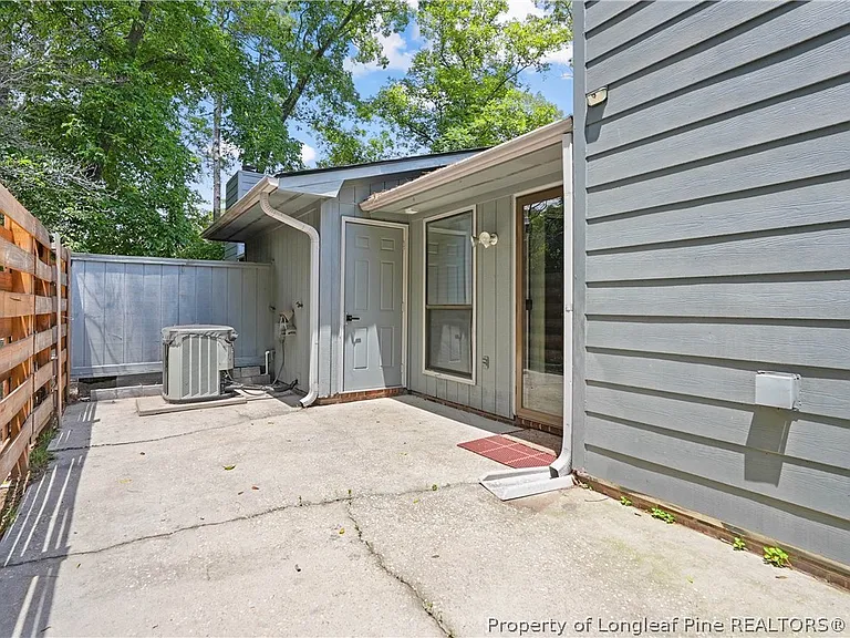 2105 Wexford Oaks Ct — Photo 23