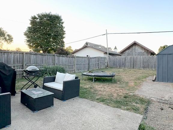 2nd image of 1816 Meriline Ave