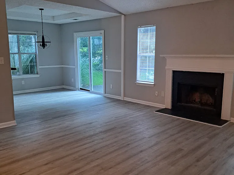 7157 Hazelwood Dr — Photo 4