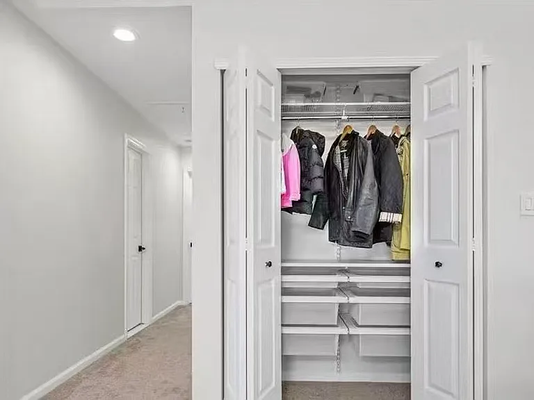 40 Oak Park Dr #2 — Photo 6