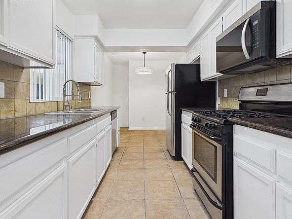 2nd image of 813 Wilcox Ave APT 102
