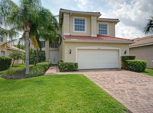 2077 Grey Falcon Cir SW, Vero Beach, FL 32962