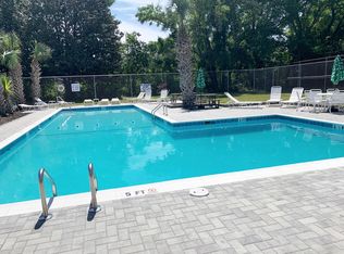 704 Harbor Ln, Mount Pleasant, SC 29464