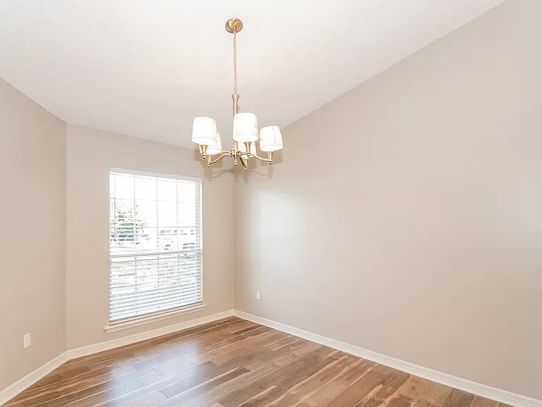8448 Pikes Peak Dr N — Photo 4