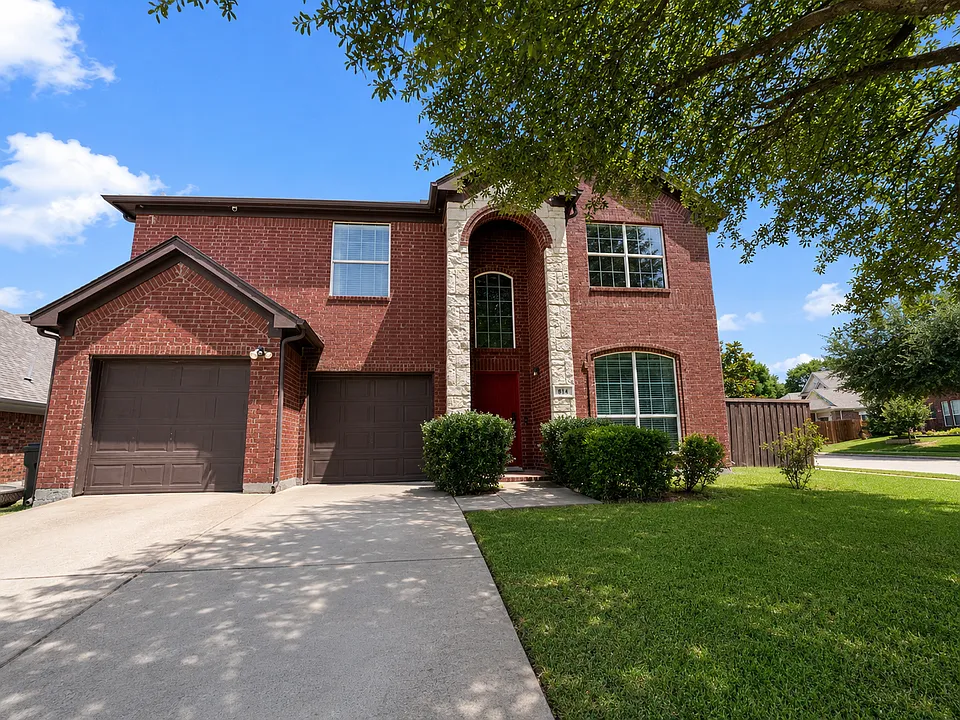 814 Honey Hill Dr