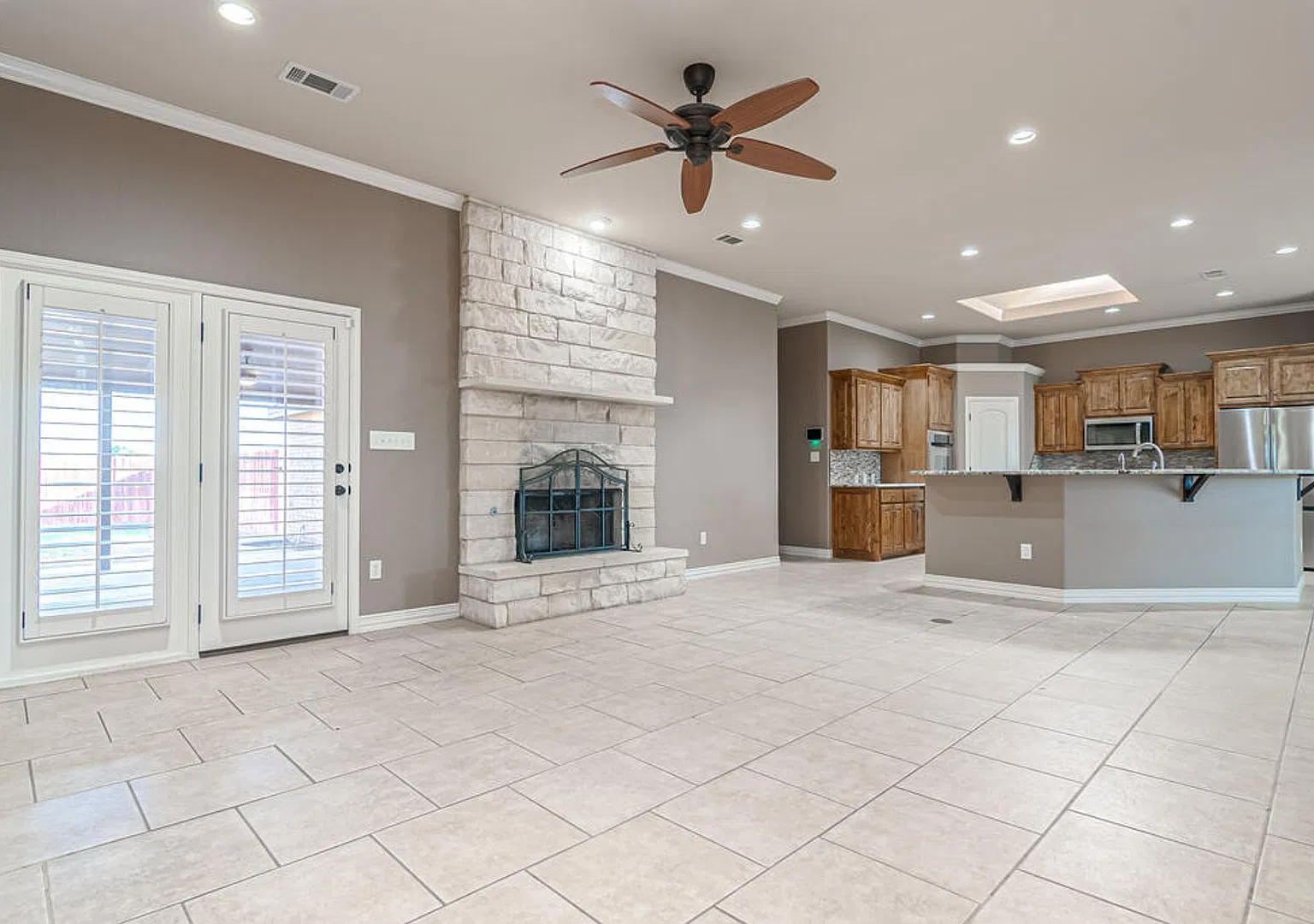 4913 Woodhollow — Photo 2