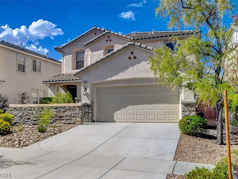 10808 Wallflower Ave — Photo 3