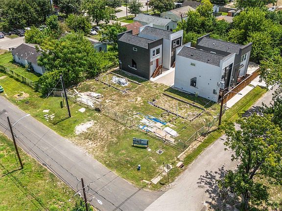 4th image of 2108 Des Chaumes St
