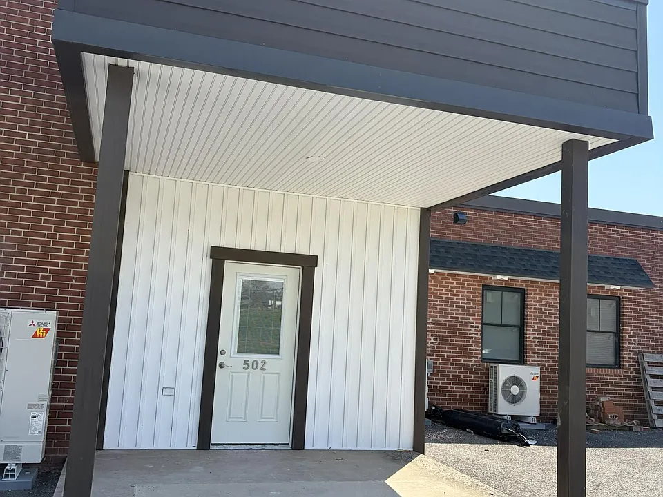 145 School St #502