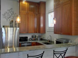 1122 Arabella St, New Orleans, LA 70115