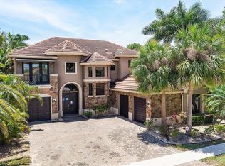 10364 Trianon Pl, Wellington, FL 33449