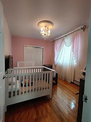 2nd image of 105 Kings Hwy APT 5B
