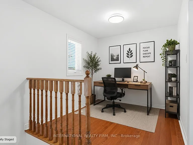 68 Old Orchard Cres — Photo 23