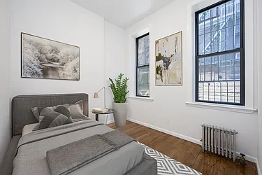 Rented by R New York