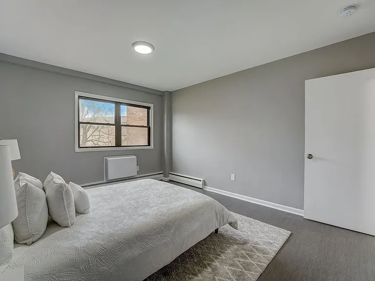 Woodbrook House Apartments — Photo 16
