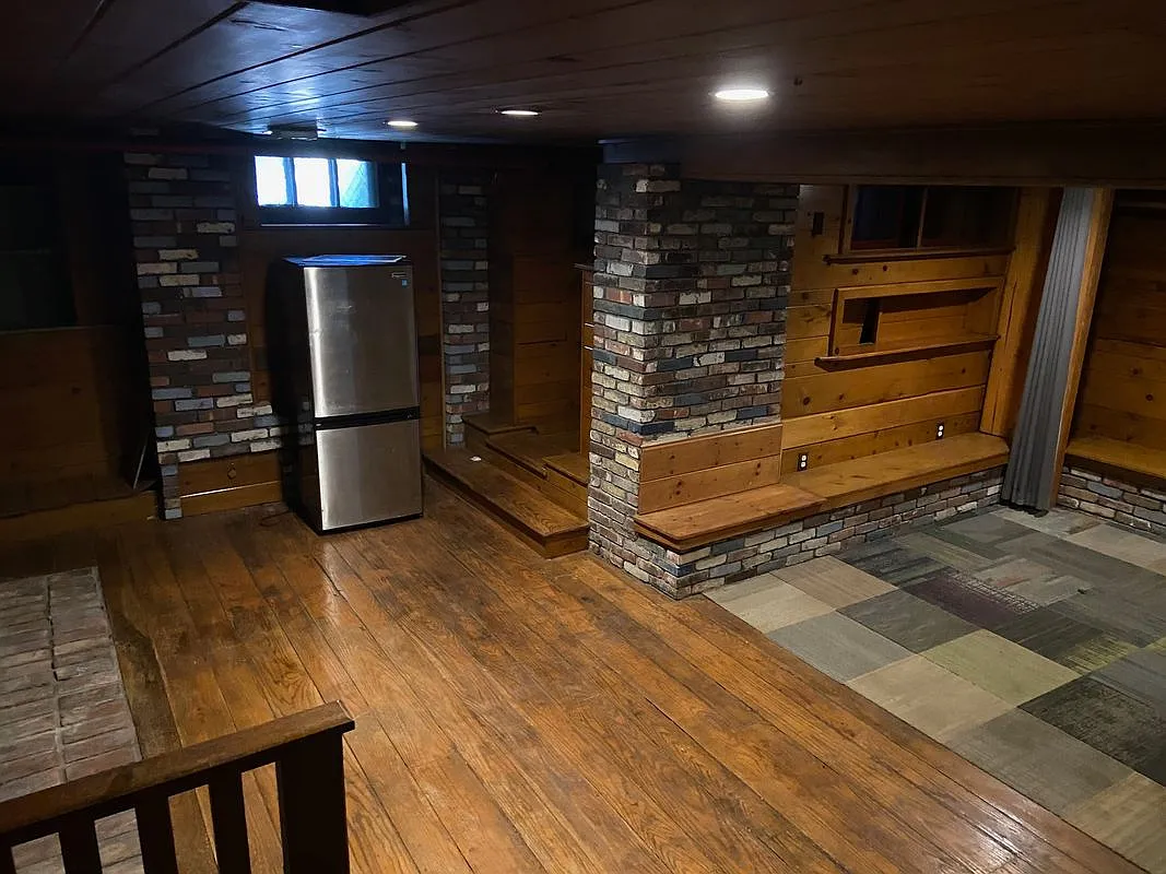 40 Maple Grove Ave — Photo 3