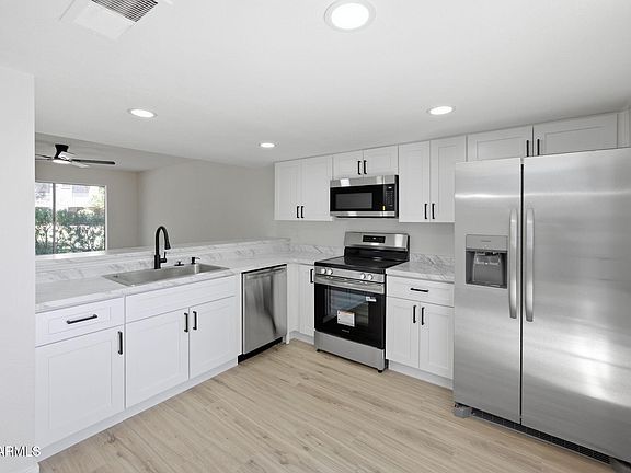 3rd image of 19601 N 7 th Streets N #1093